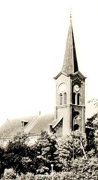 De kerk, gebouwd naar het voorbeeld van die te Hommerts