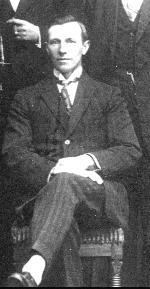Willem G. Koopmans was penningmeester van de ijsclub